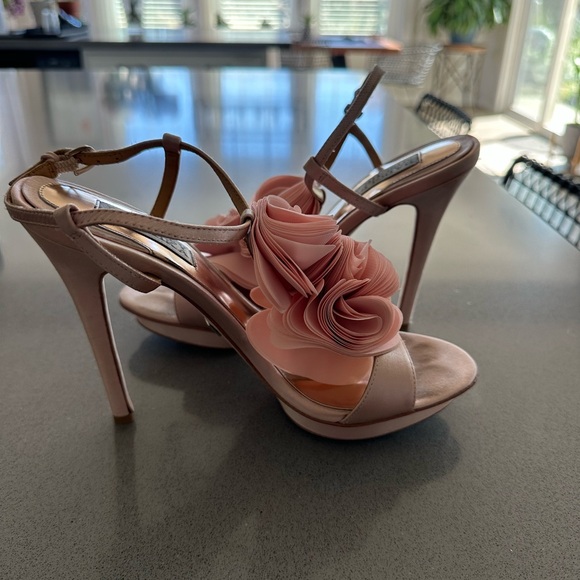 Badgley Mischka Floral Rose Silk Platform Heels - Picture 8 of 9